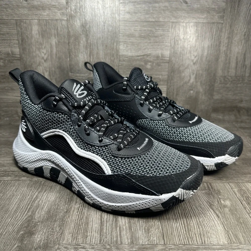 Under Armour Basketball Shoes Men 7 Black White Mesh NEW 3027626-001